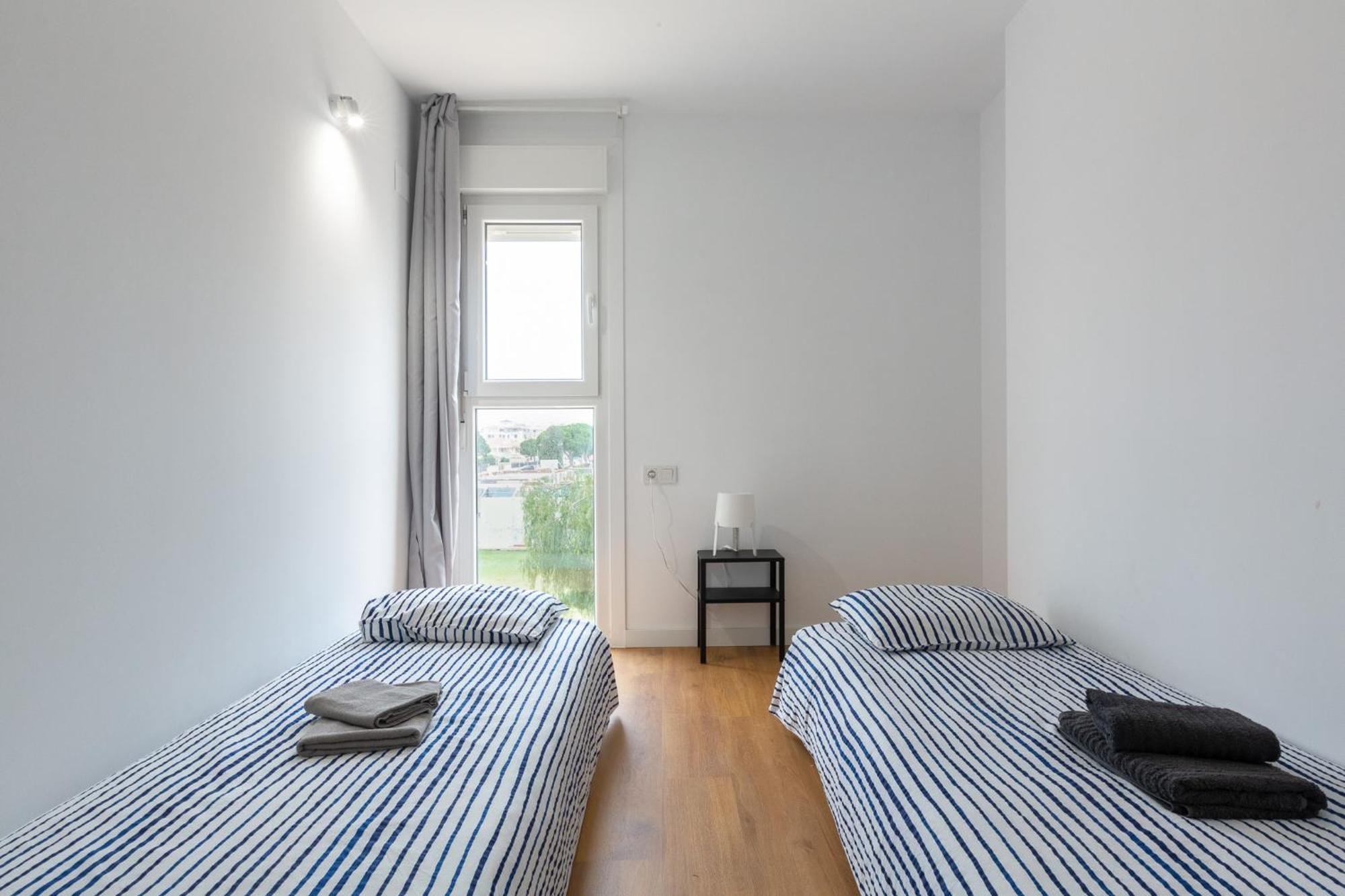 Apartamentos En Canet Al Mar, Junto Playa Y Con Piscina Canet d'En Berenguer Екстер'єр фото
